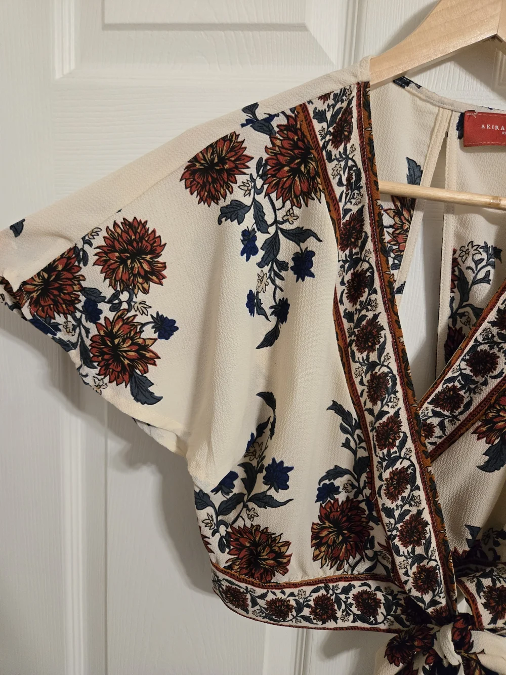 Akira Chicago Red Label Floral Wrap Crop Top in Cream Size Small - Picture 5 of 8